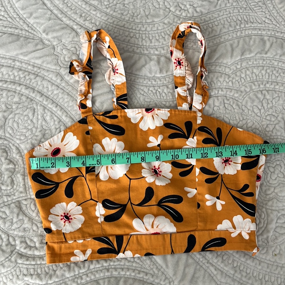 H&M floral crop top sz M